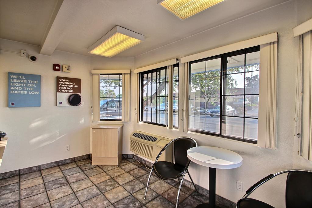Motel 6 Milwaukee West - Brookfield Dış mekan fotoğraf