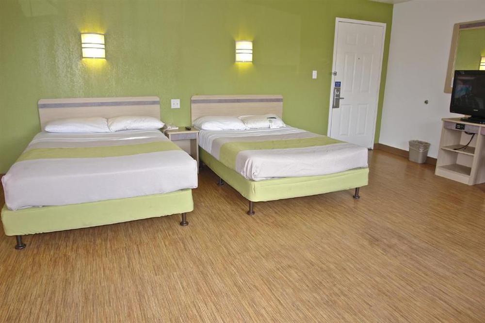 Motel 6 Milwaukee West - Brookfield Oda fotoğraf